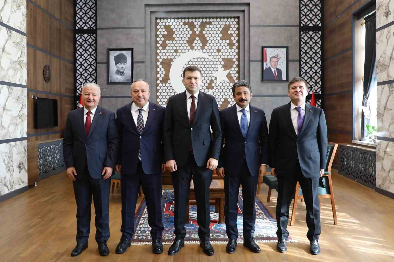 Bölge valilerinden Vali Nedim Akmeşe’ye hayırlı olsun ziyareti
