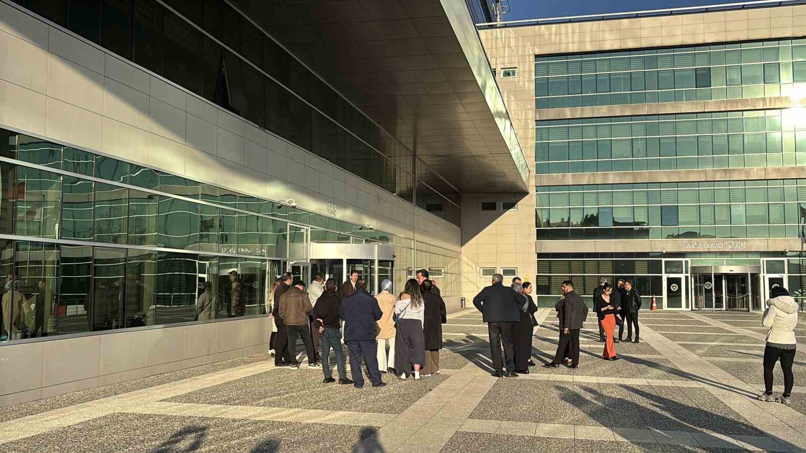 Bolu Belediyesi soruşturmasında serbest bırakılan 3 kişi savcının itirazı üzerine tutuklandı
