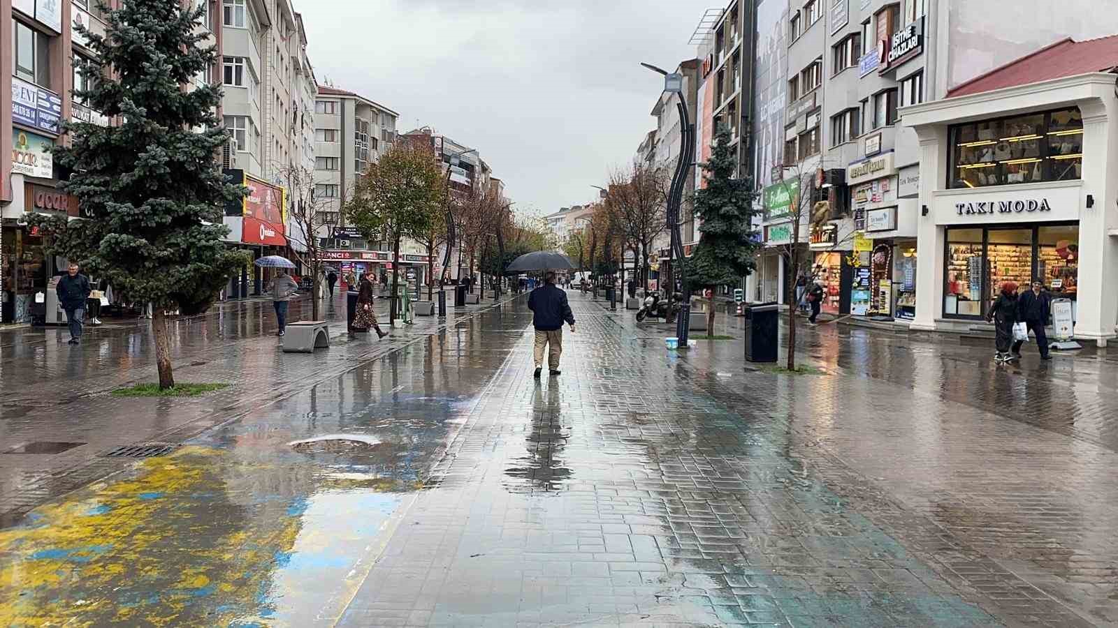 Bolu Valiliğinden "sel ve su baskını" uyarısı
