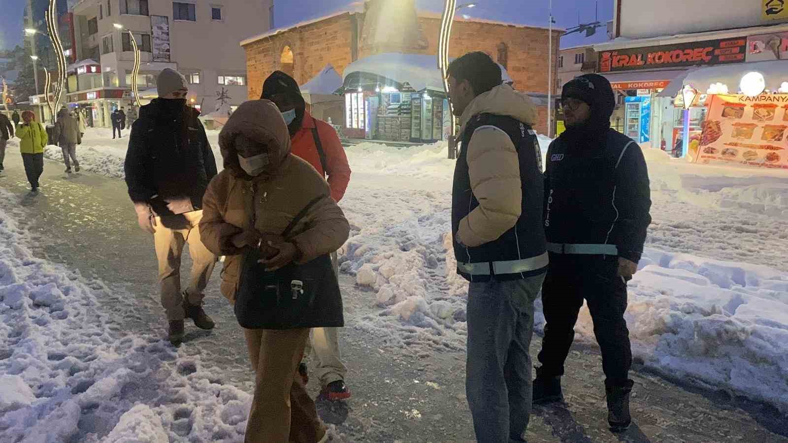 Bolu’da 21 kaçak göçmen yakalandı
