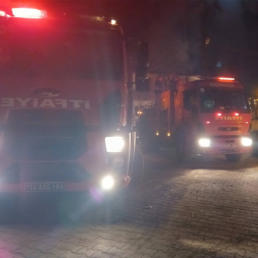 Bolu’da 3 katlı binada yangın çıktı
