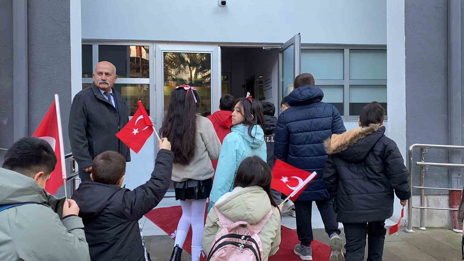 Bolu’da 52 bin öğrenci yeniden dersbaşı yaptı
