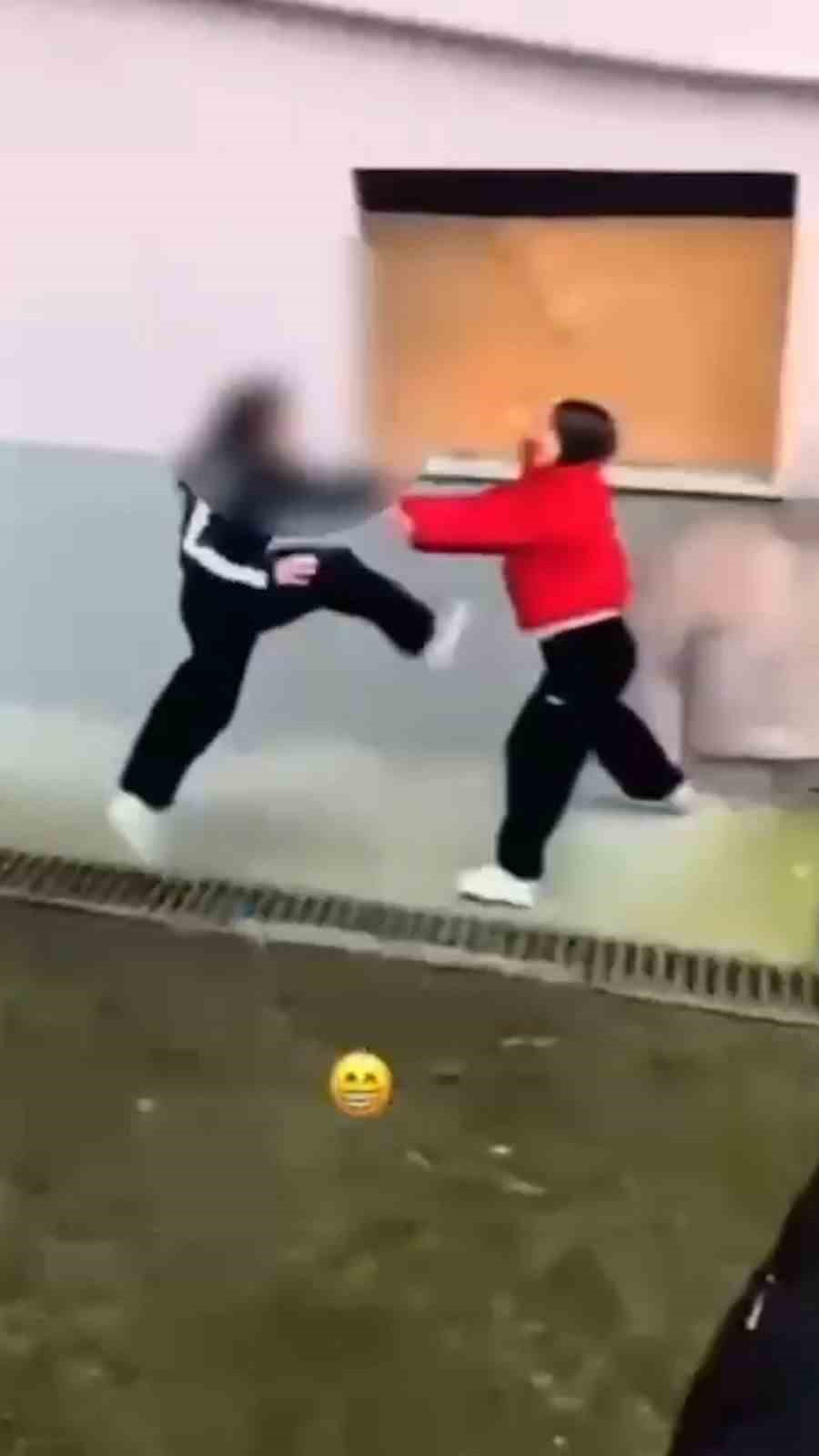 Bolu’da akran zorbalığı: Hem darp ettiler hem de ‘gülücük’ emojisiyle paylaştılar
