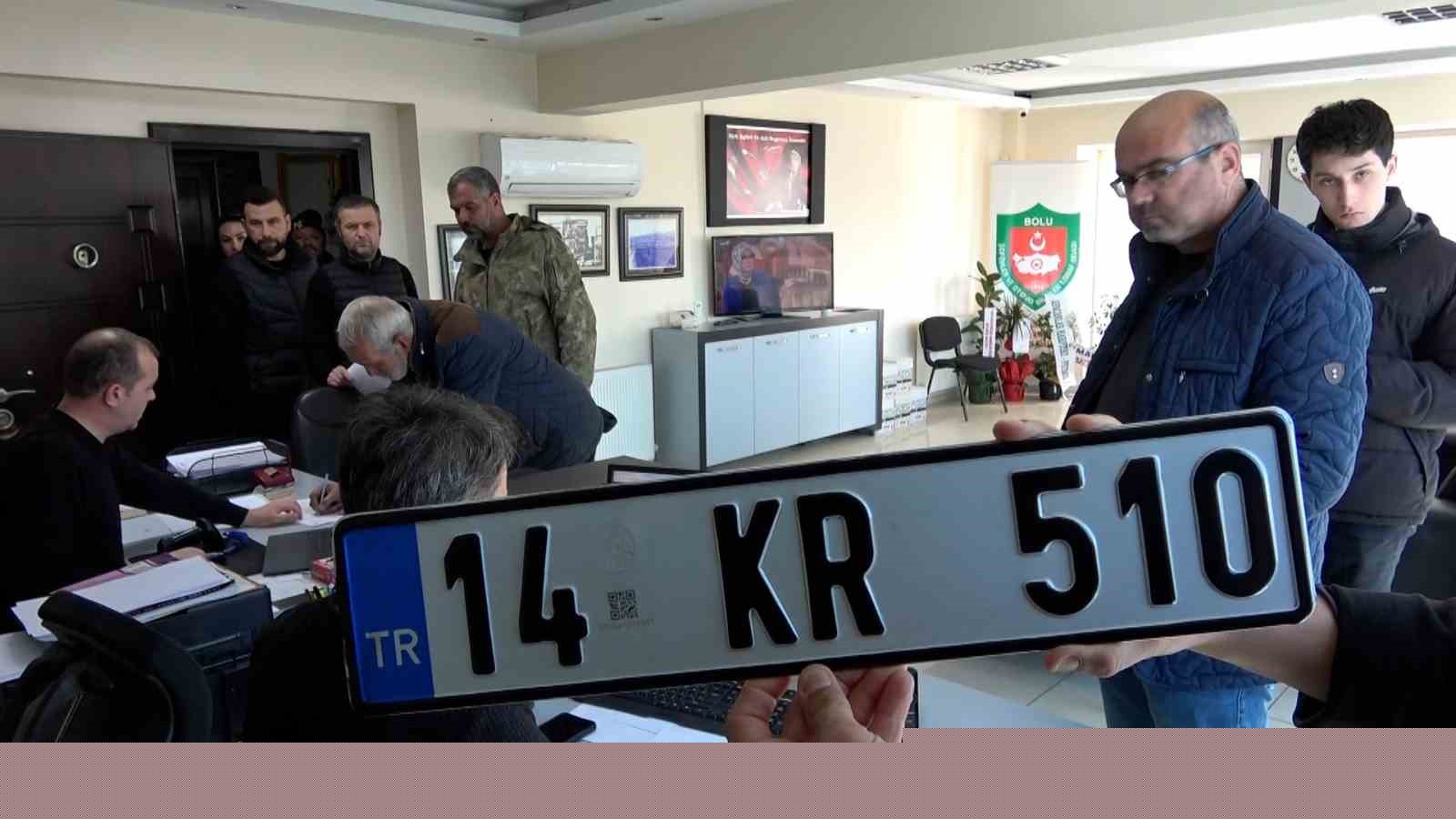 Bolu’da APP plakadan ceza yemek istemeyenler şoförler odasına akın etti

