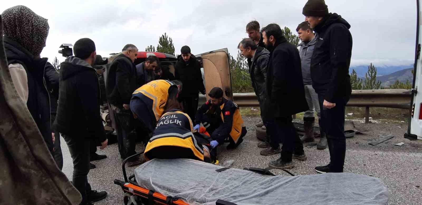 Bolu’da cenaze dönüşü kaza: 2 yaralı
