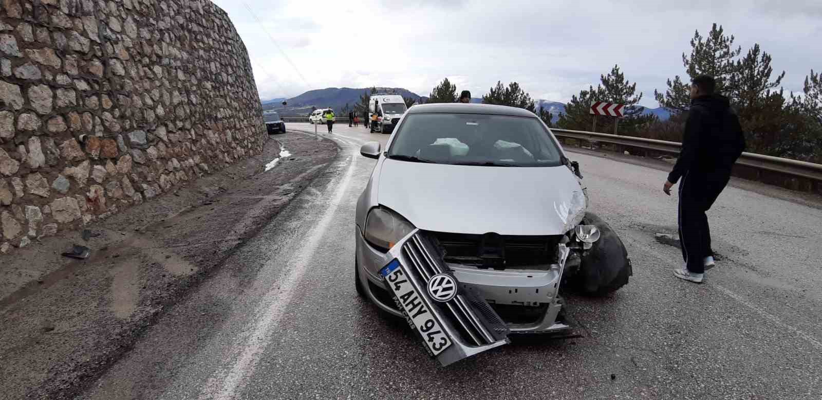 Bolu’da cenaze dönüşü kaza: 2 yaralı
