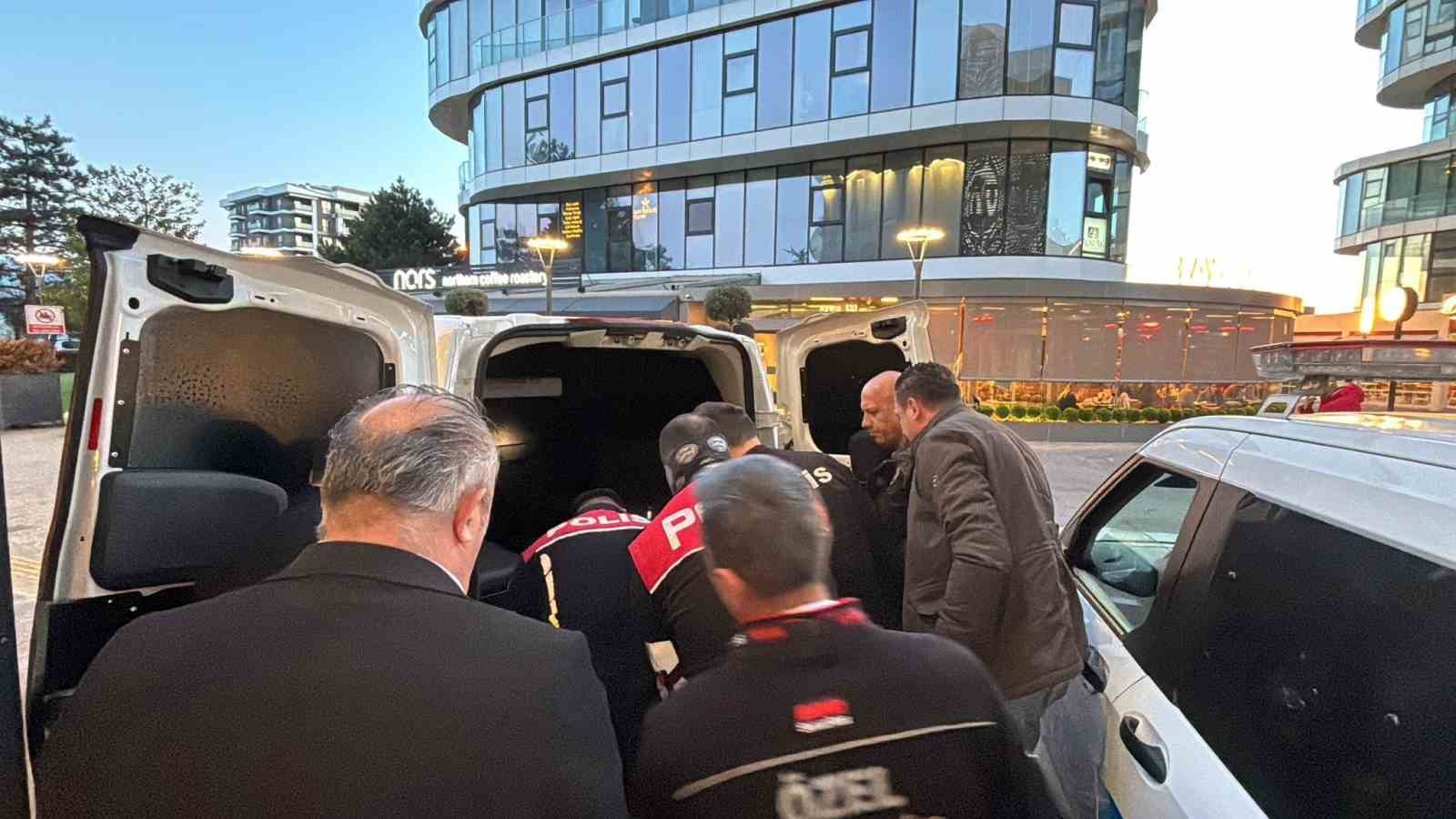 Bolu’da çevreye rahatsızlık veren şahıs gözaltına alındı
