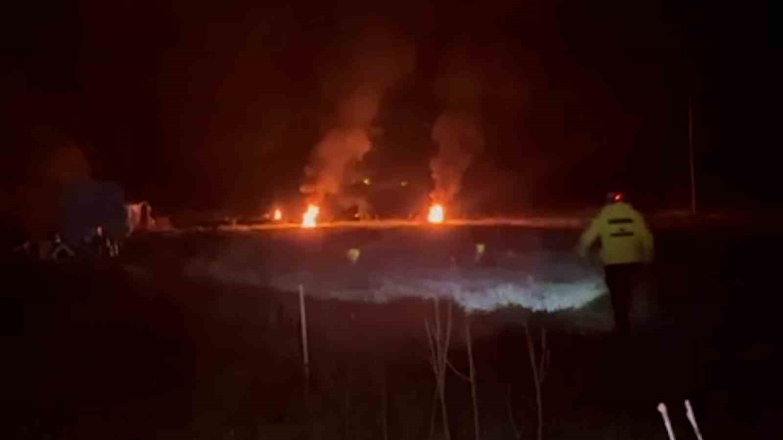 Bolu’da çiftçiler meyve ağaçlarını ateş yakarak koruyor
