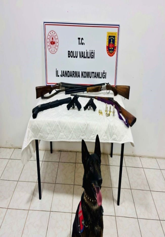 Bolu’da düğünde silahla ateş açan 2 şüpheli tutuklandı
