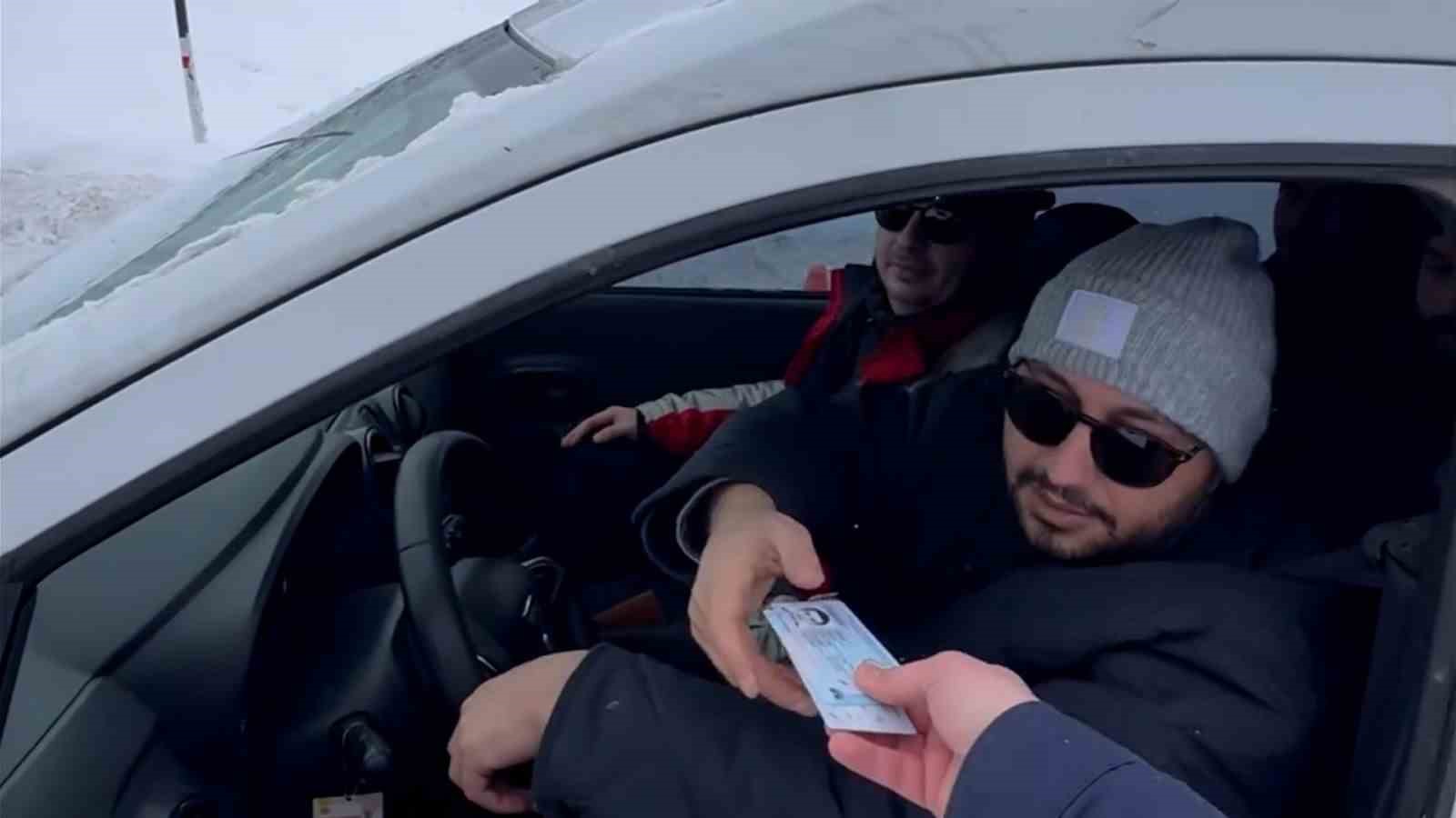 Bolu’da jandarma ekipleri turizm bölgesinde denetimlerini sürdürüyor
