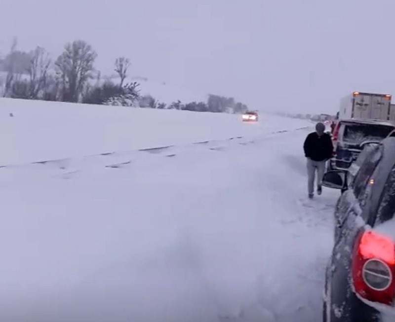 Bolu’da kar nedeniyle kapanan Gerede-Karabük yolu ulaşıma açıldı
