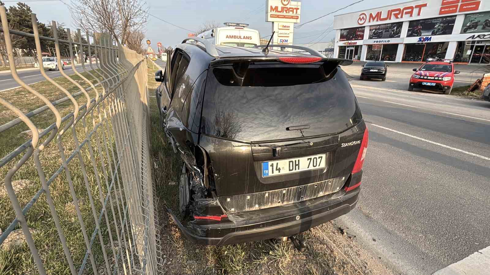 Bolu’da lüks otomobil ile cip çarpıştı: 4 yaralı
