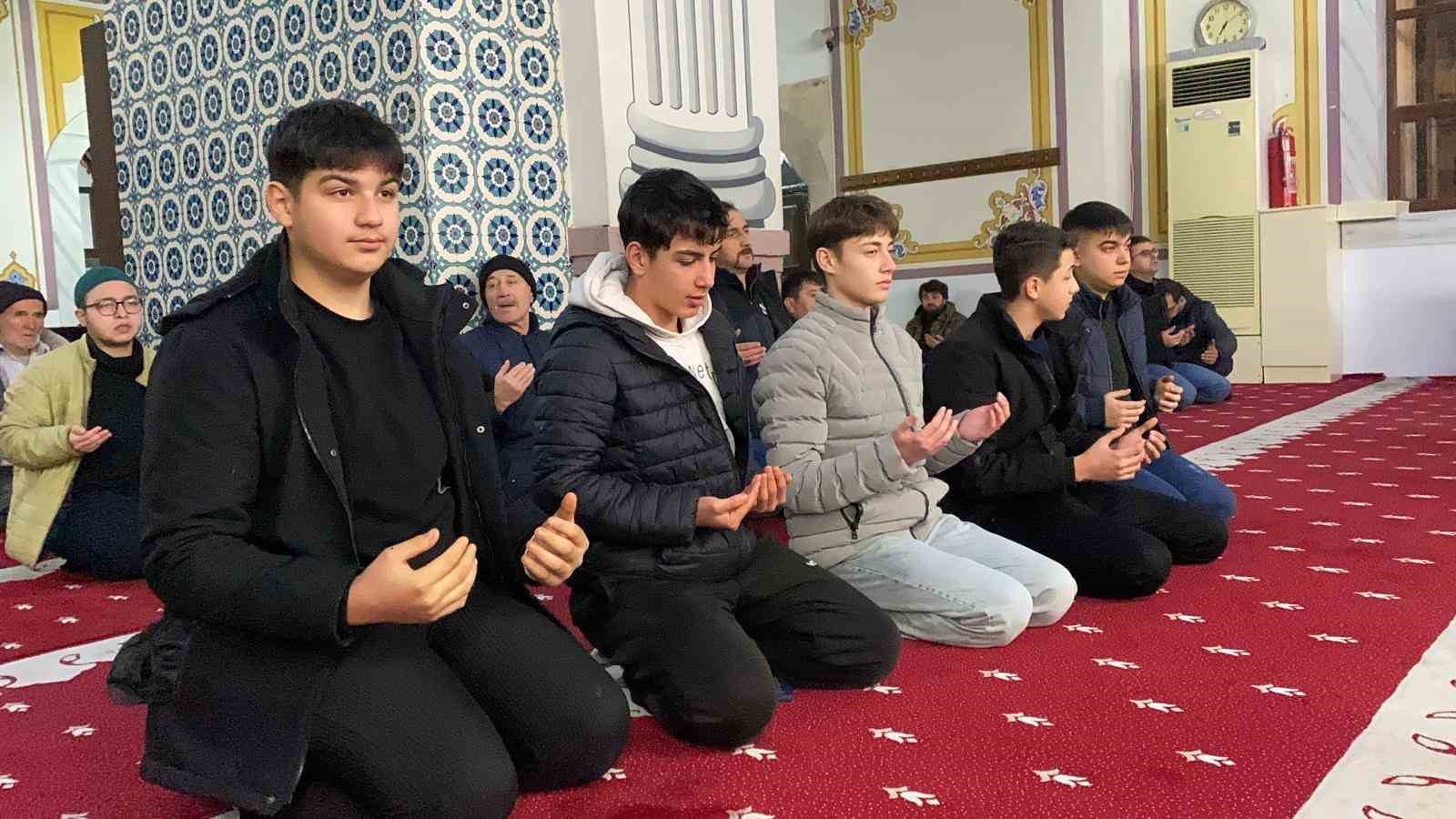 Bolu’da Mekke’nin Fethi dualarla anıldı
