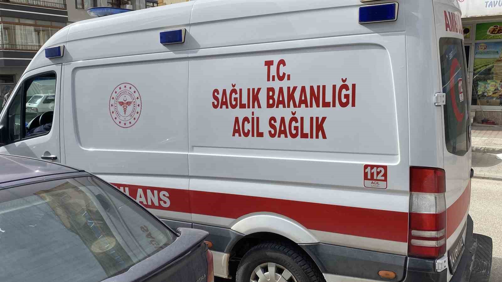 Bolu’da otomobille motosiklet kafa kafaya çarpıştı: 1 yaralı
