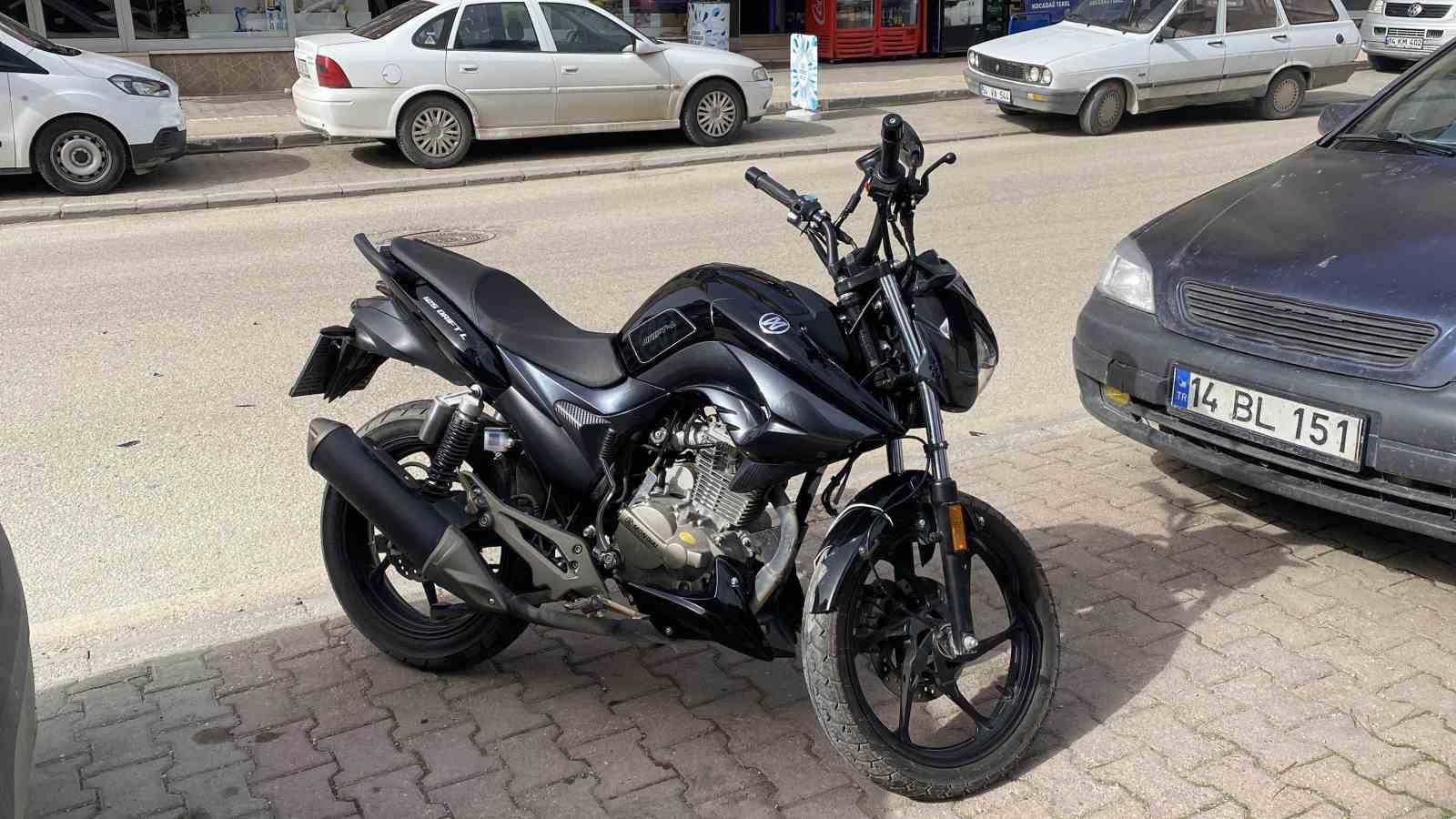 Bolu’da otomobille motosiklet kafa kafaya çarpıştı: 1 yaralı
