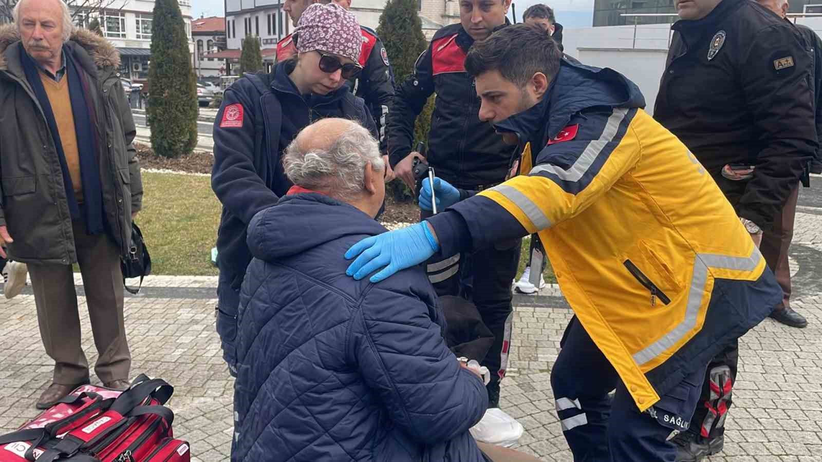 Bolu’da parkta darp edilen 67 yaşındaki adam 9 gün sonra hayatını kaybetti
Bolu’da parkta darp edilen 67 yaşındaki adam 9 gün sonra hayatını kaybetti