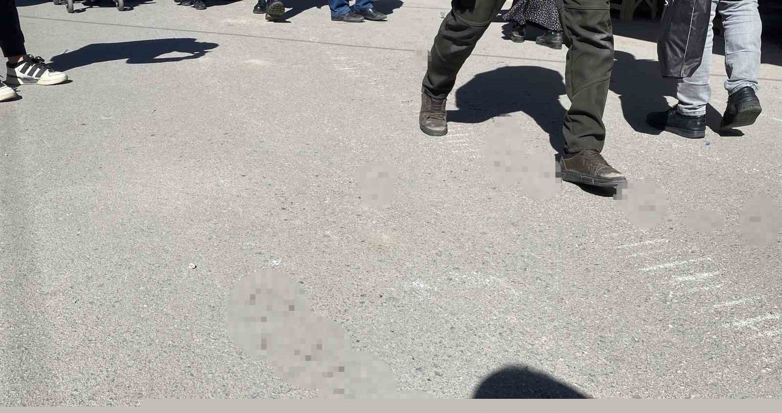 Bolu’da pazarda iki inşaat firması yetkilileri kavga etti: 3 yaralı
