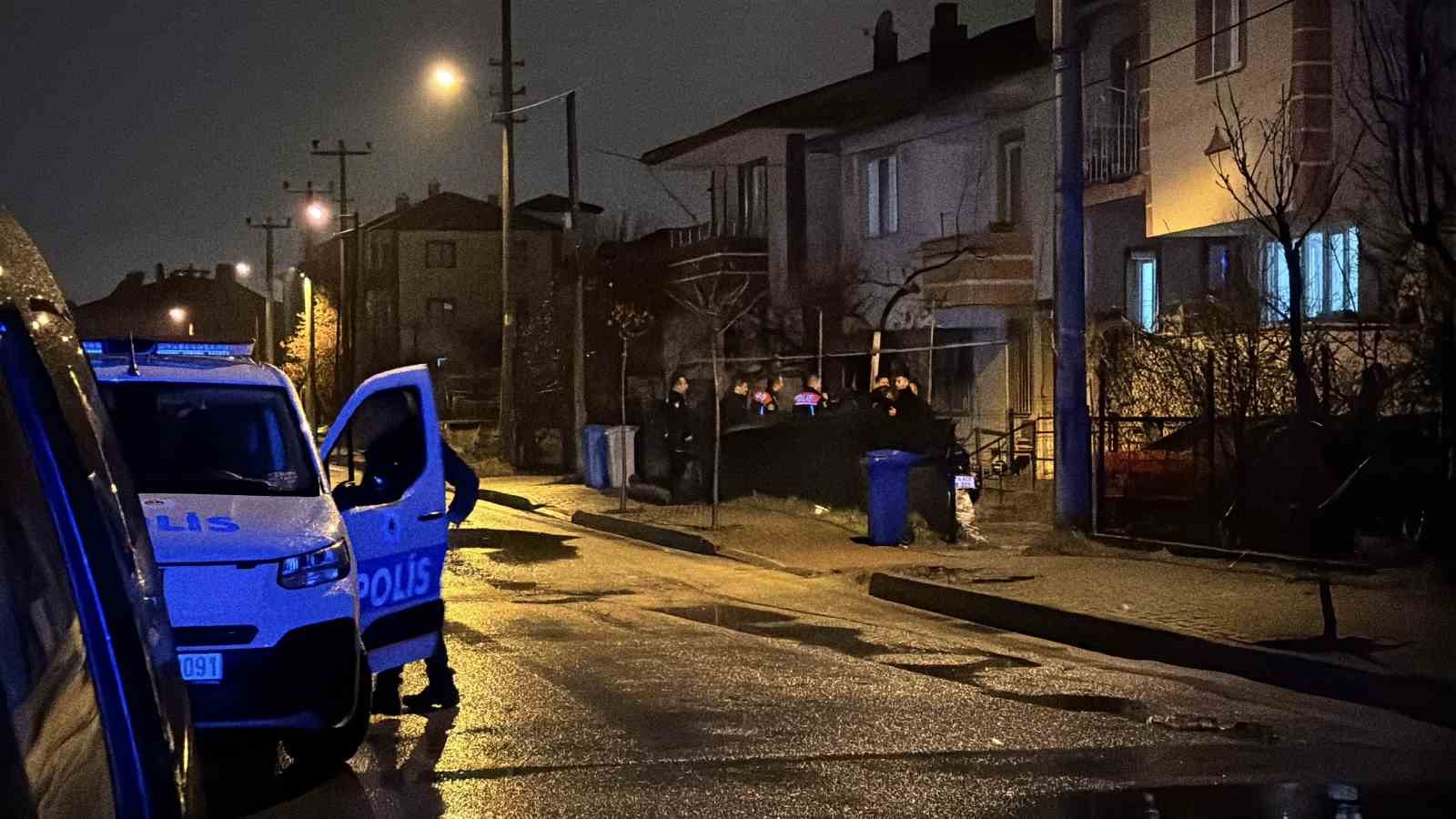 Bolu’da "Şikayetçi olmayalım" buluşması, silahlı kavgaya dönüştü
Bolu’da "Şikayetçi olmayalım" buluşması, silahlı kavgaya dönüştü