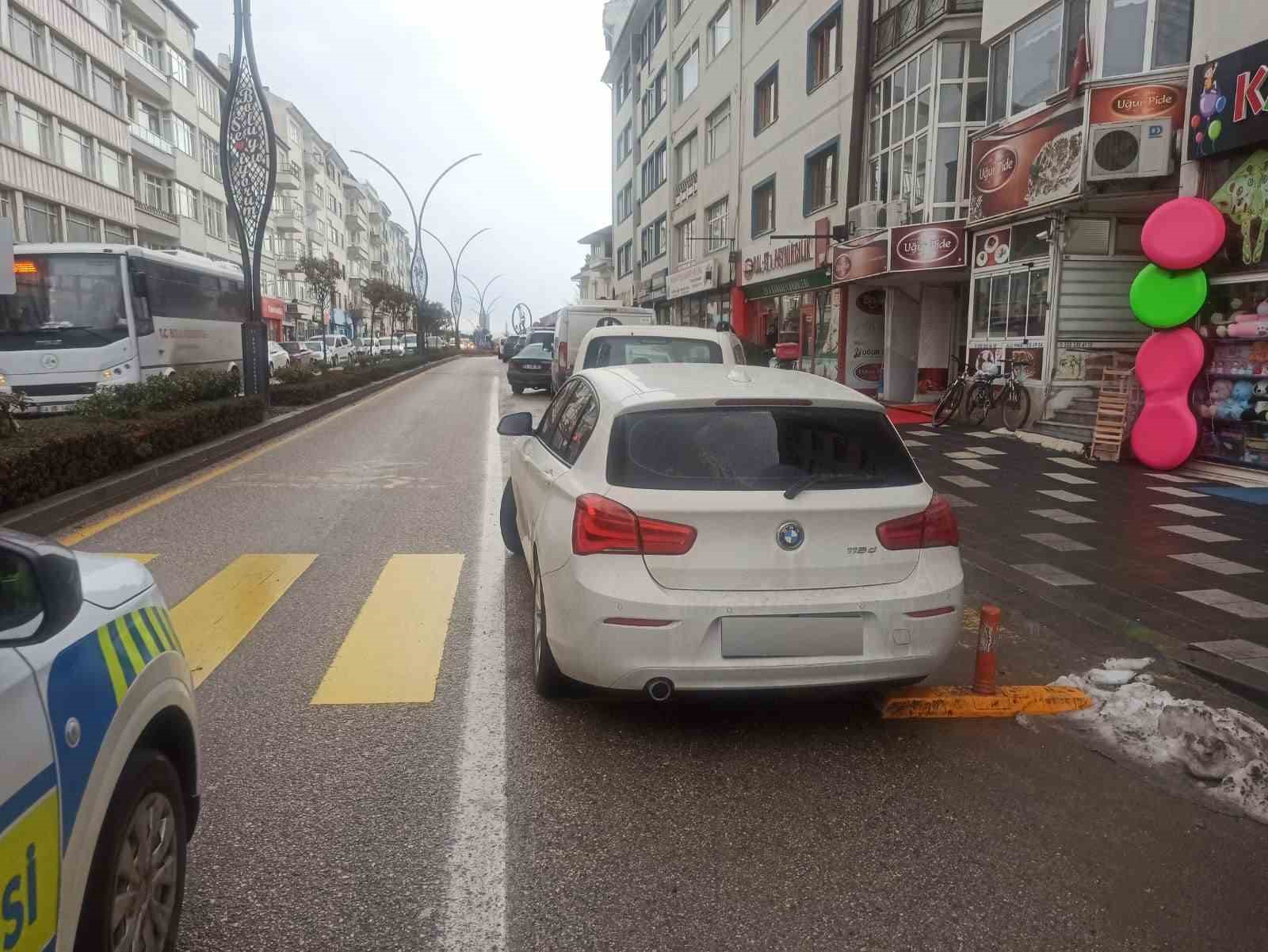 Bolu’da yaya geçidi ve kaldırım işgaline ceza
