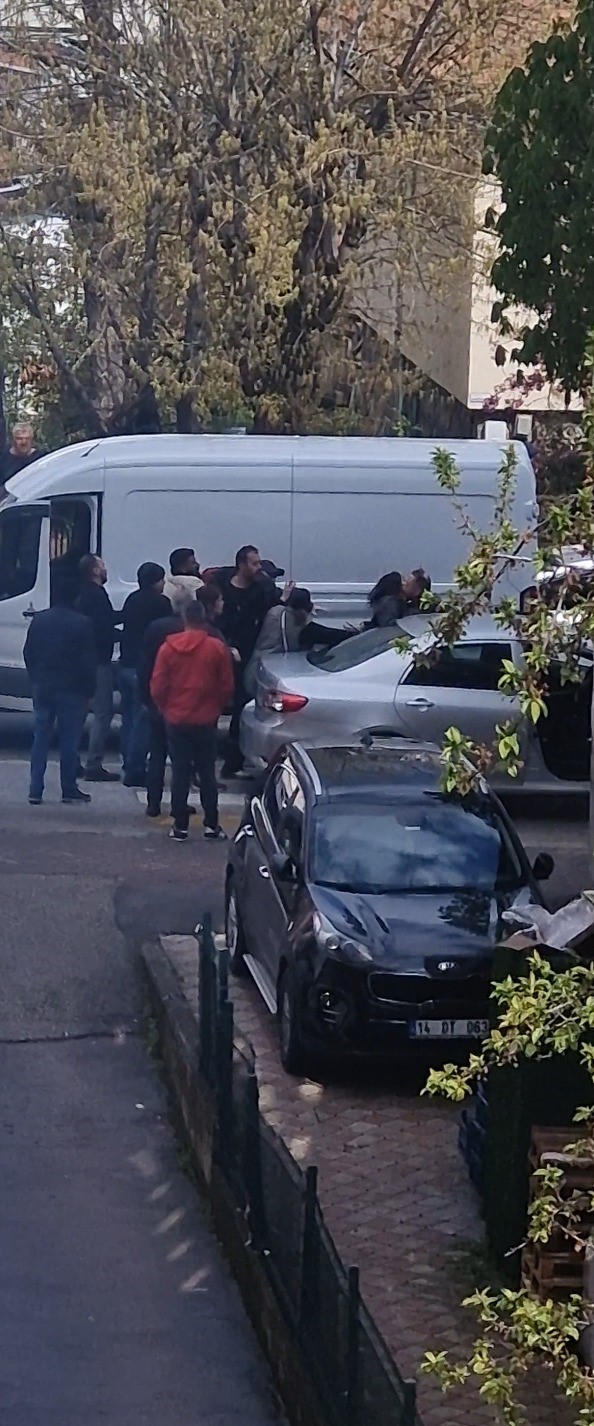 Bolu’da yol verme kavgası: O anlar kamerada
