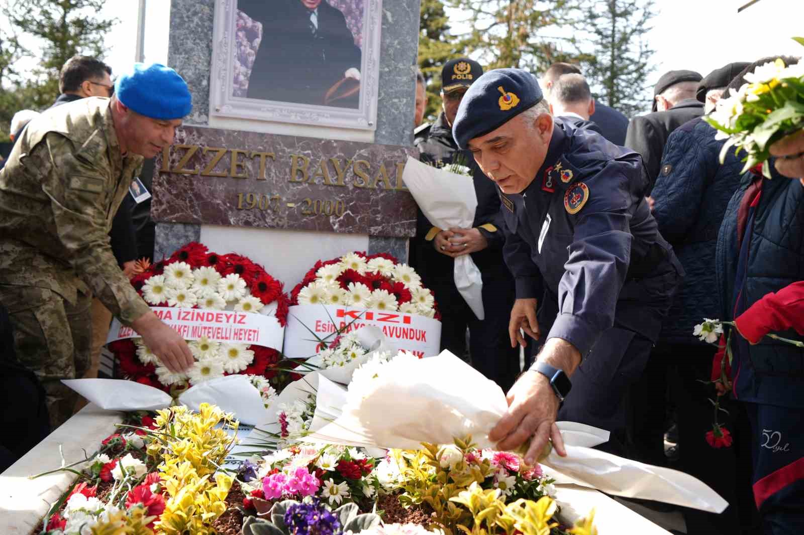 ‘Bolu’nun Babası’ İzzet Baysal vefatının 26’ncı yılında dualarla anıldı
