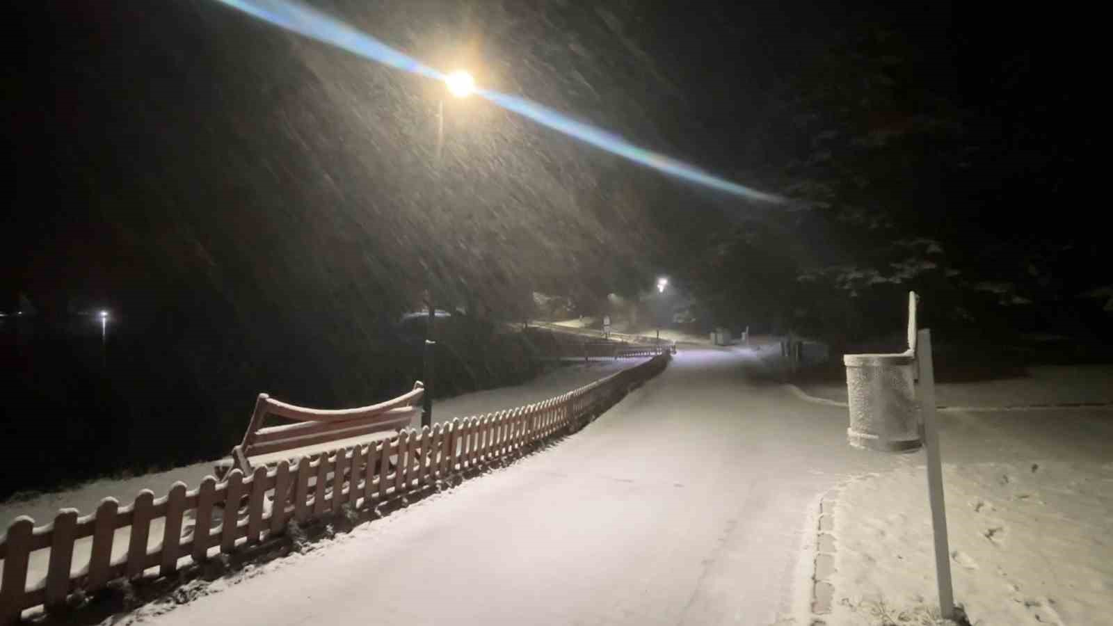 Bolu’nun incisi beyaz örtüyle kaplandı
