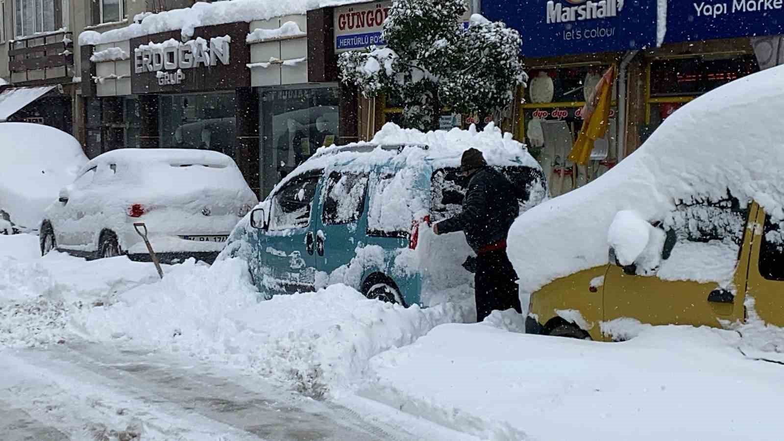 Bolu’yu kar esir aldı: "Hiç kimse panik yapmasın"
