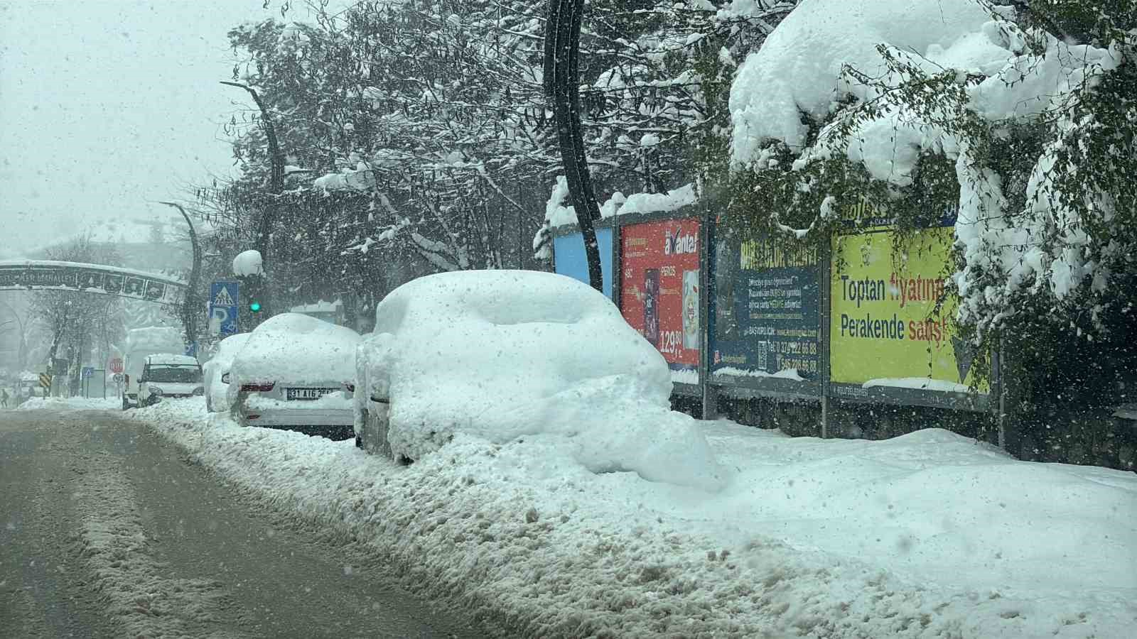 Bolu’yu kar esir aldı: "Hiç kimse panik yapmasın"
