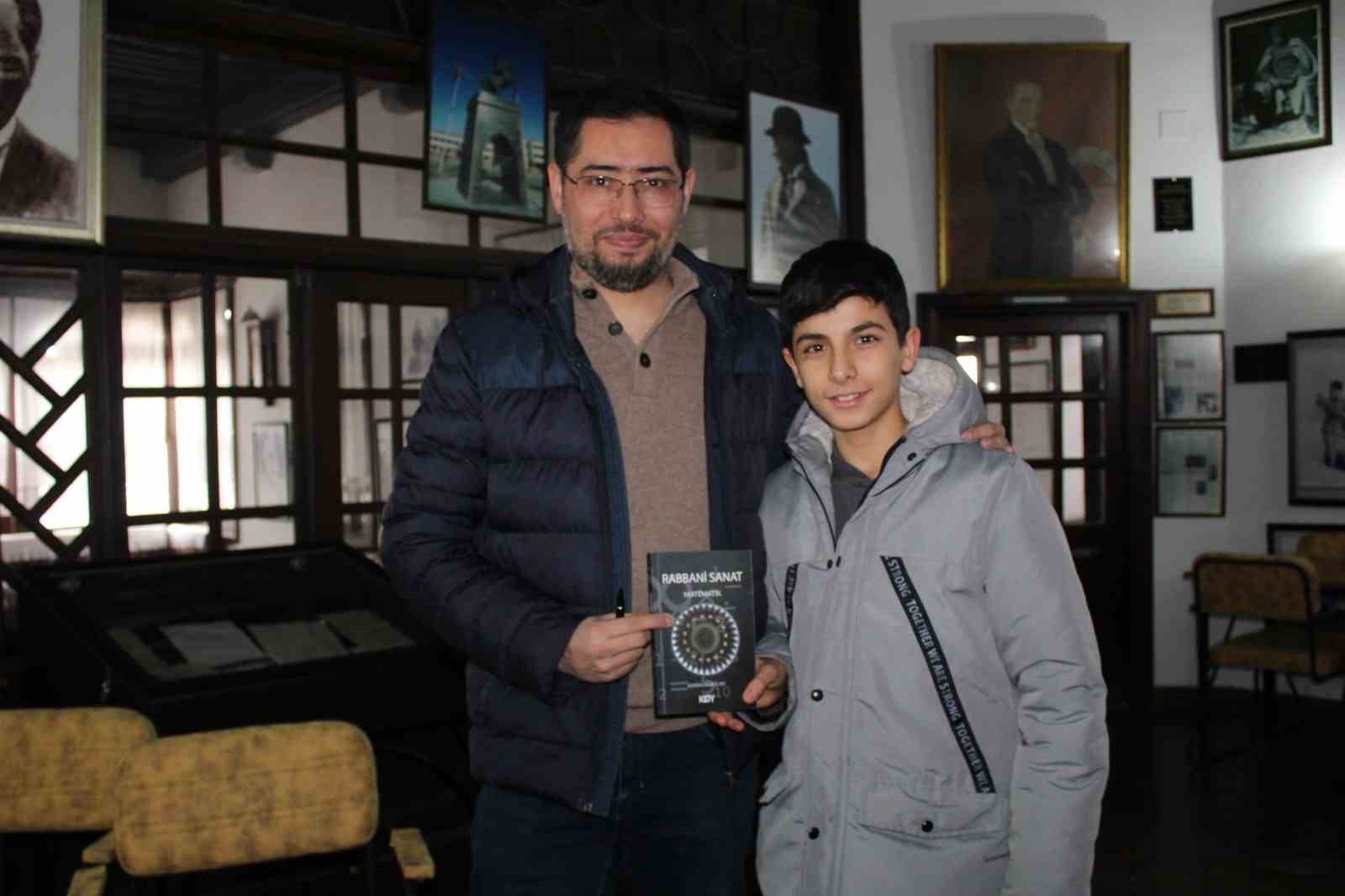 Bor Kütüphanesi’nde ’Rabbani Sanat Matematik’ söyleşisi yoğun ilgi gördü
