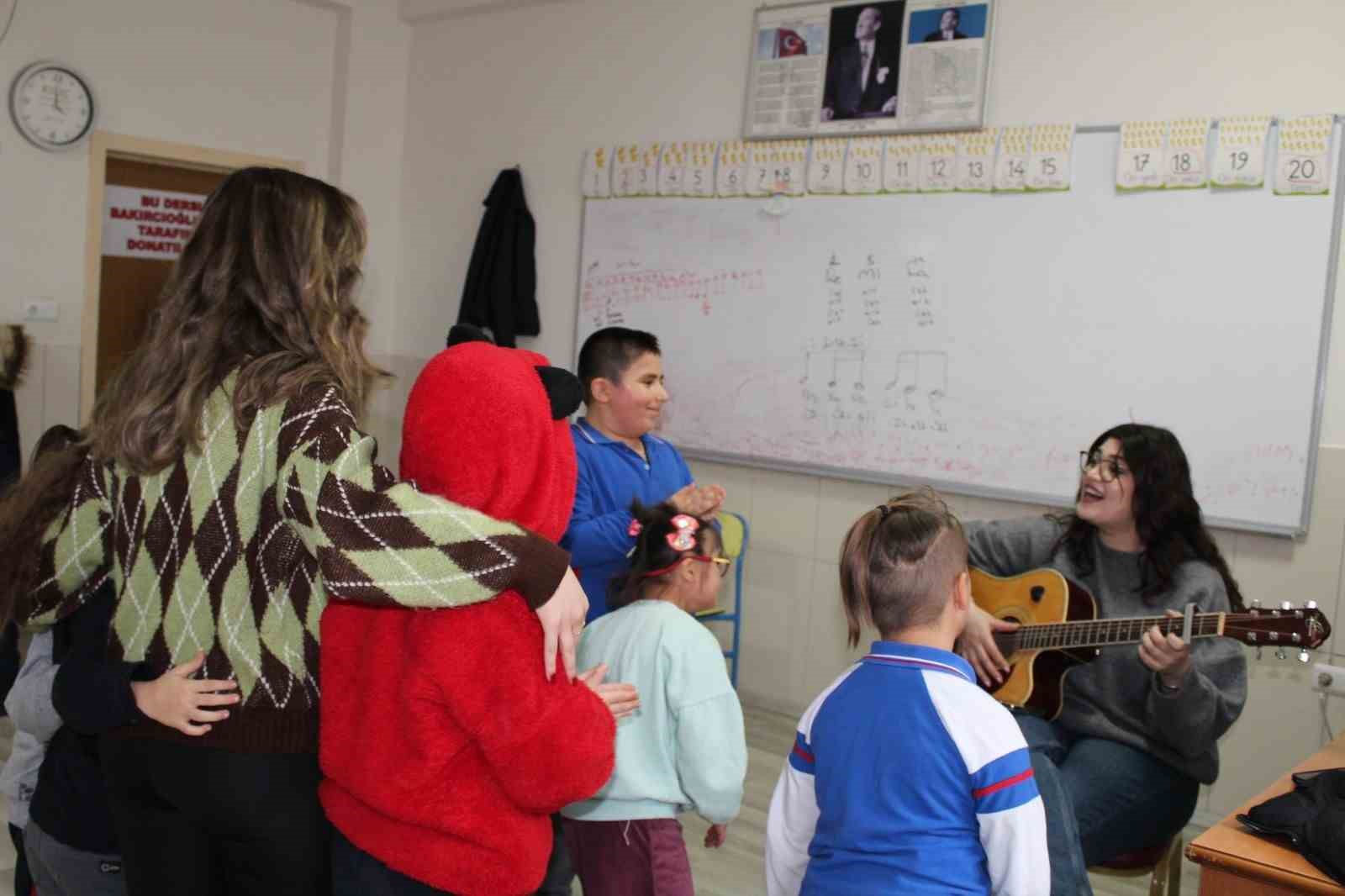 Bor Kütüphanesi’nden özel öğrencilere anlamlı etkinlik
