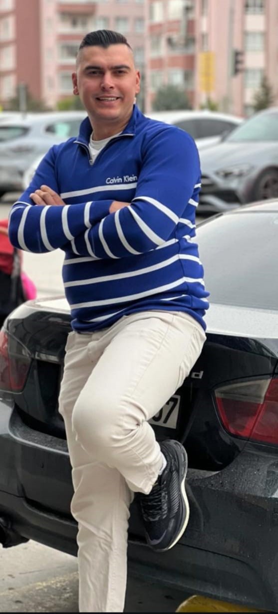 Borçlu arkadaşına yardım etmek isterken alacaklılar tarafından öldürüldü
