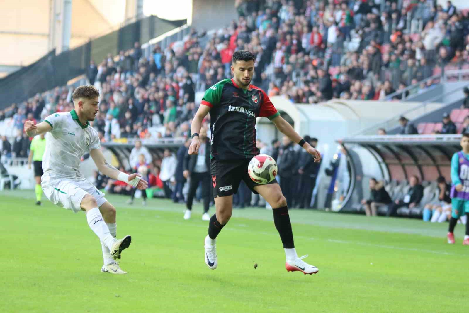 Bornova 1877 ve Karşıyaka, zorlu maçta karşı karşıya gelecek
