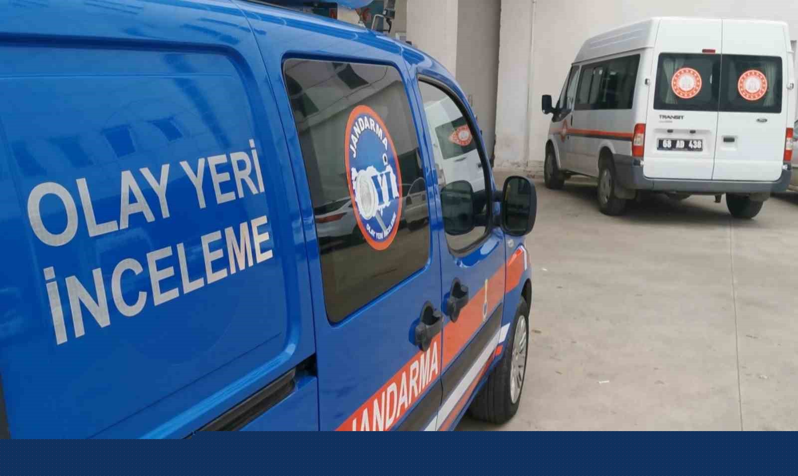 Boşanma aşamasındaki eşini babasının mezarı başında öldürdü, baldızını ağır yaraladı
