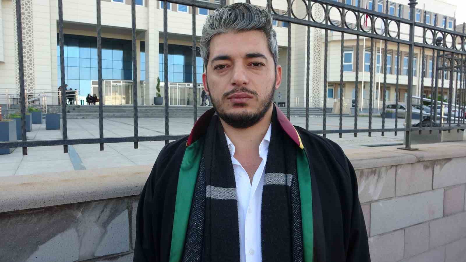 Boşanma aşamasındaki eşini sokak ortasında öldüren zanlı ağırlaştırılmış müebbet cezası verildi
