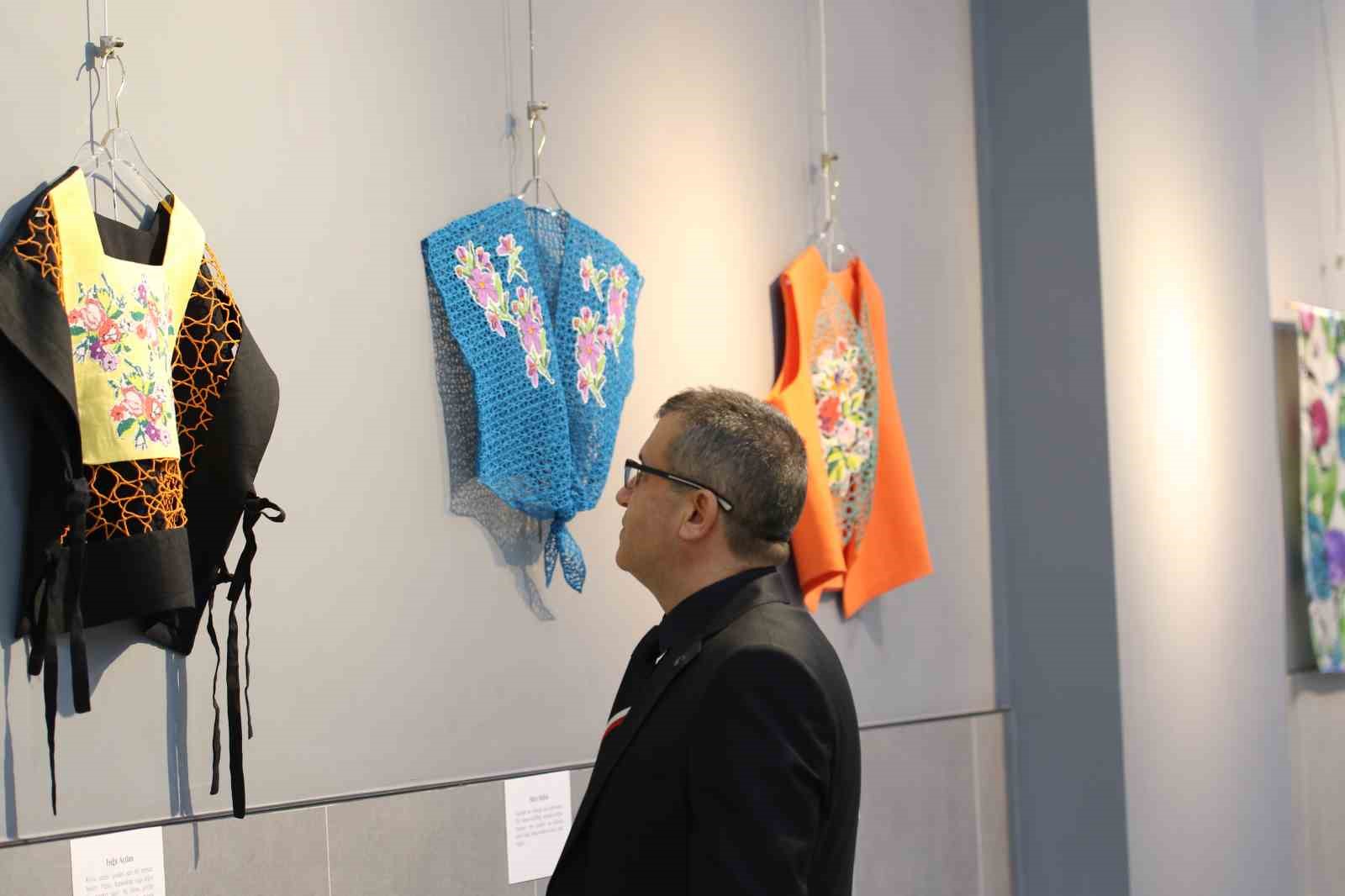 Boşluğun Hafızası Sergisi sanatseverlerle buluştu
Boşluğun Hafızası Sergisi sanatseverlerle buluştu