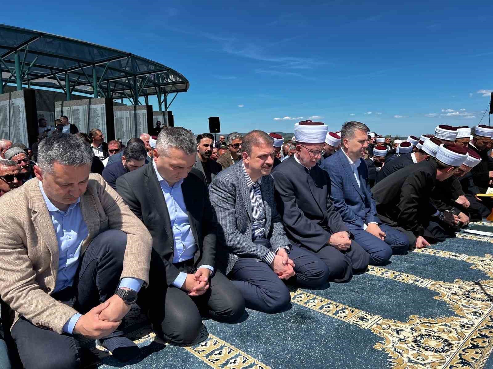 Bosna Hersek Savaşı sırasında öldürülen 6 kişi toprağa verildi
