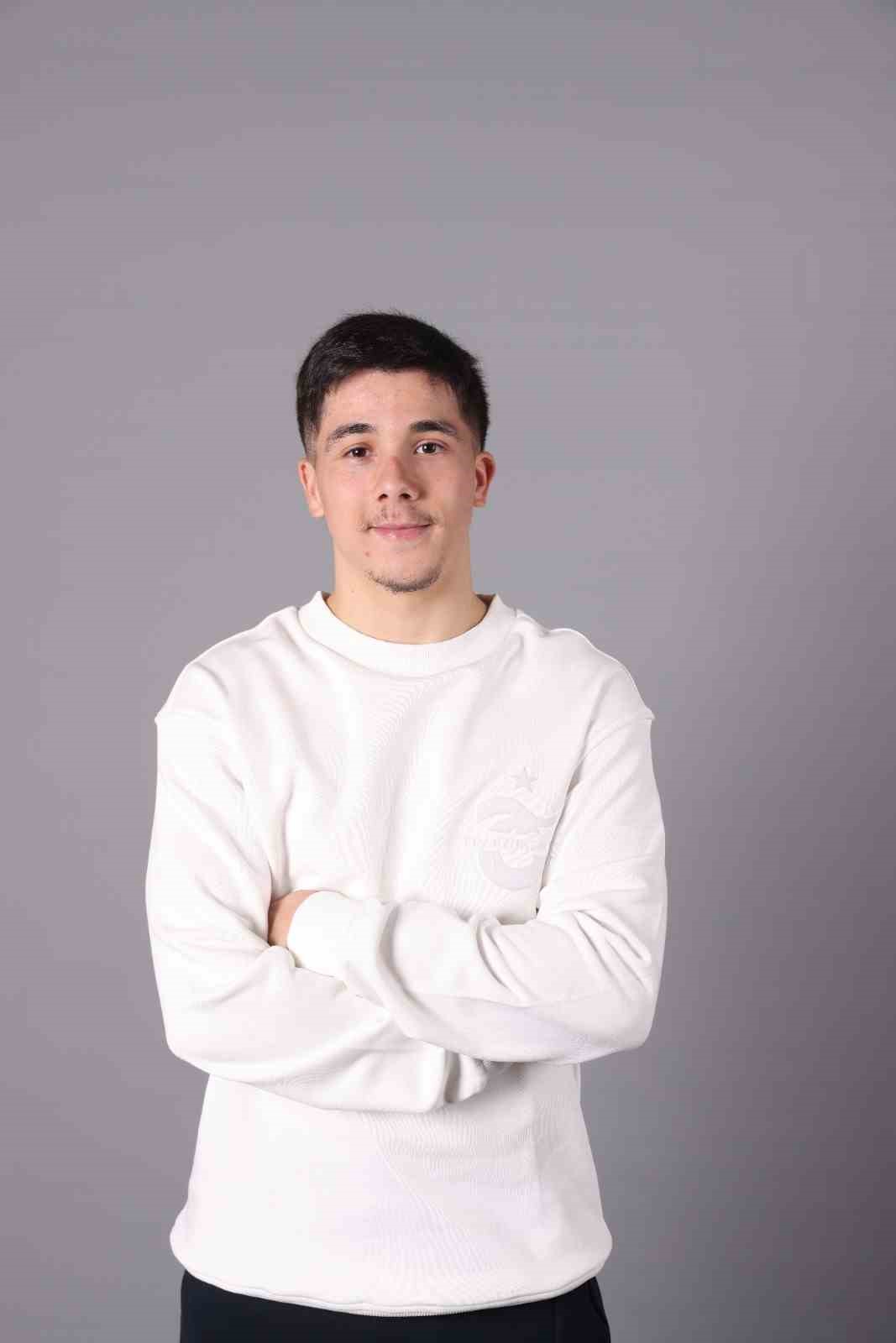 Bouchouari: "Trabzonspor’da kendimi göstermek istiyorum"
Bouchouari: "Trabzonspor’da kendimi göstermek istiyorum"