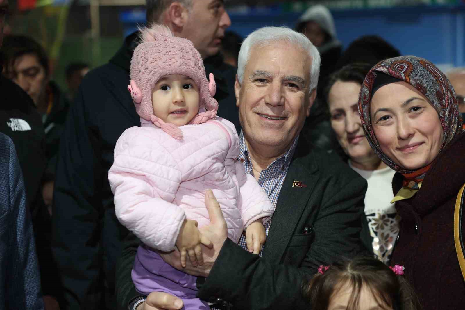 Bozbey: "Kentimizi ve mahallemizi yarınlara hazırlıyoruz"
