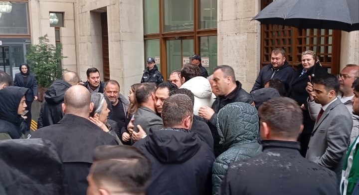 Bozbey soruşturmasında ilkt etapta 11 kişi serbest bırakıldı
Bozbey soruşturmasında ilkt etapta 11 kişi serbest bırakıldı