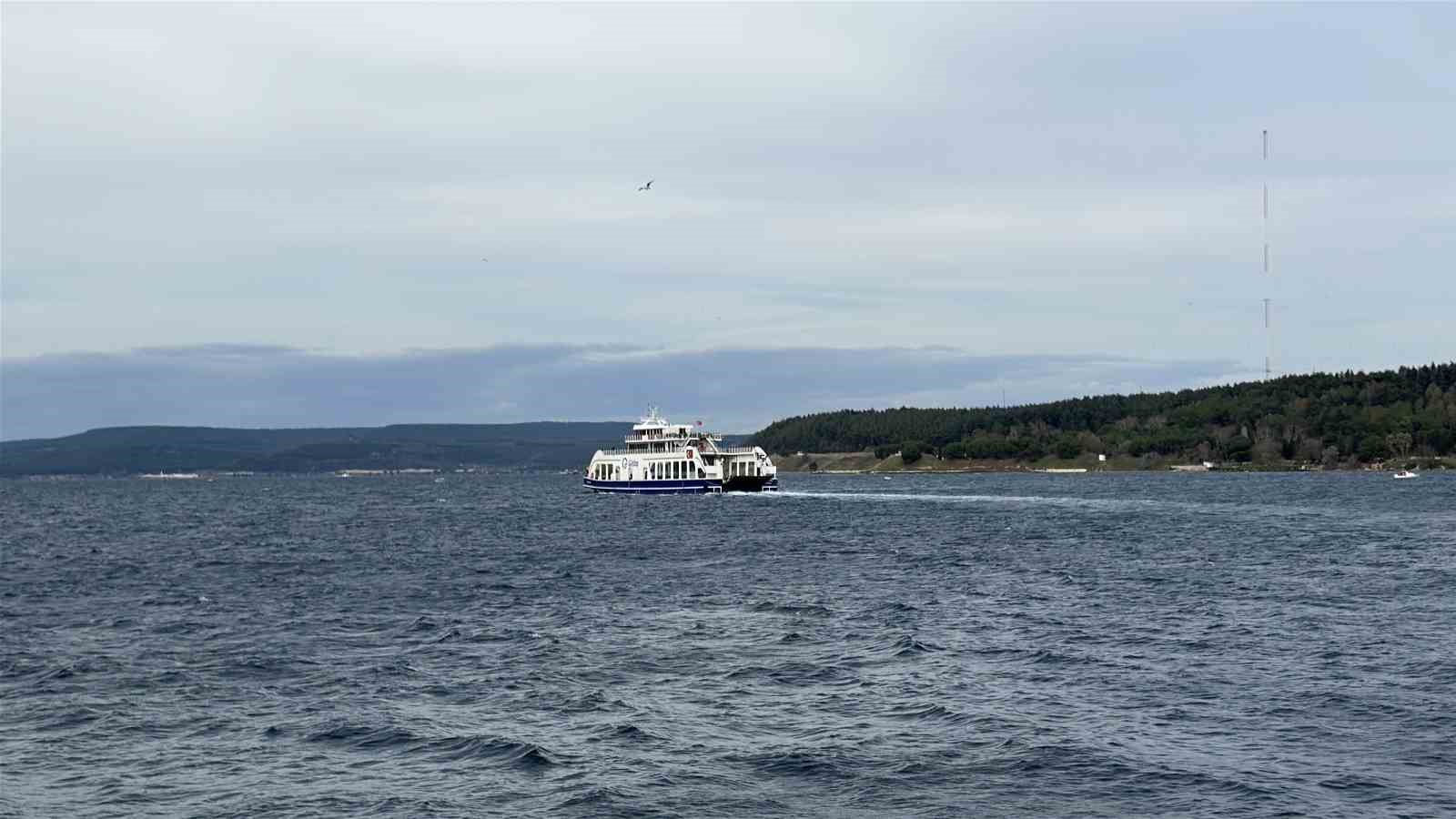 Bozcaada ve Gökçeada’ya hafta sonu tüm feribot seferleri iptal edildi
