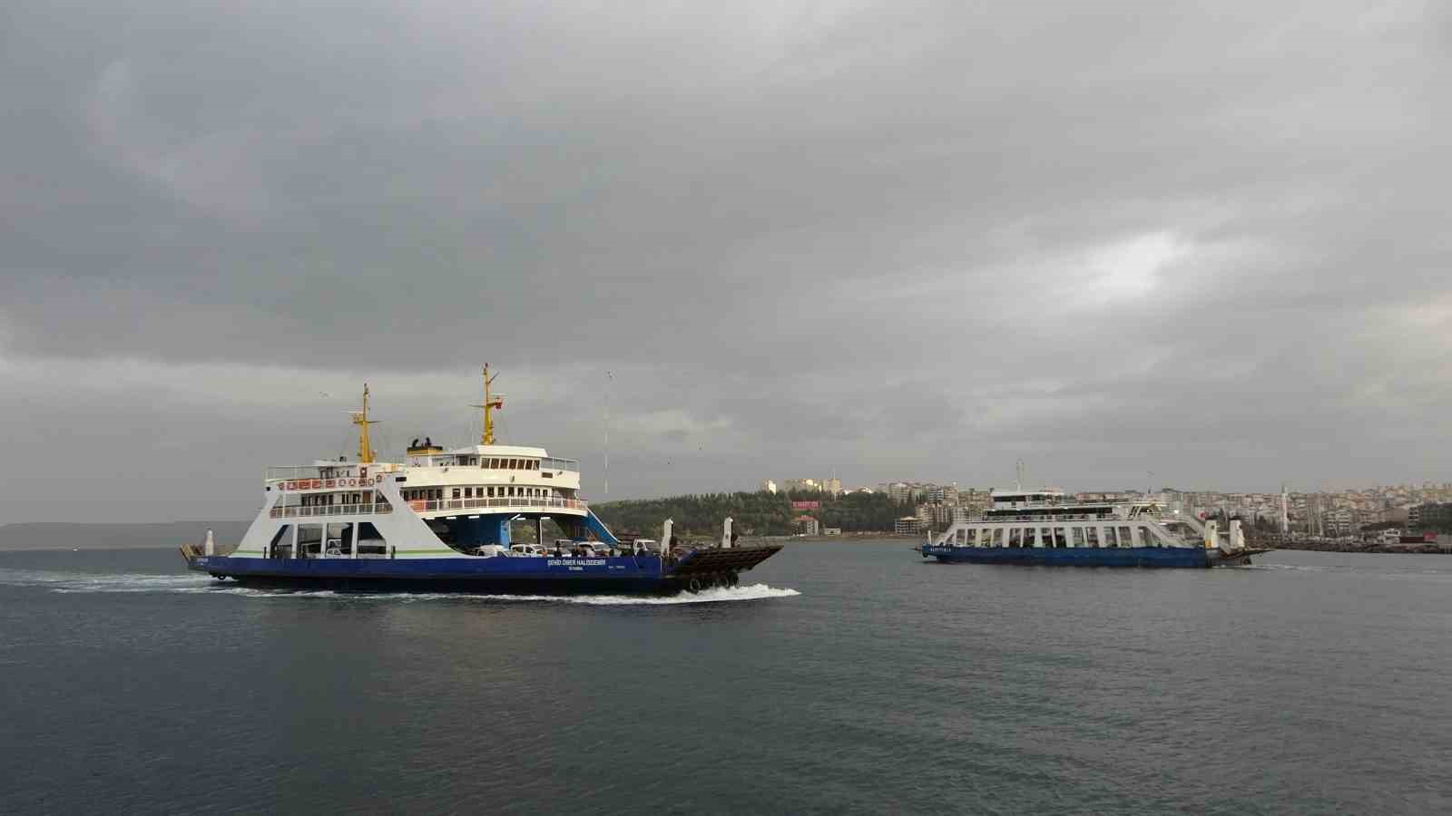 Bozcaada’ya bugün yapılacak tüm feribot seferleri iptal edildi
