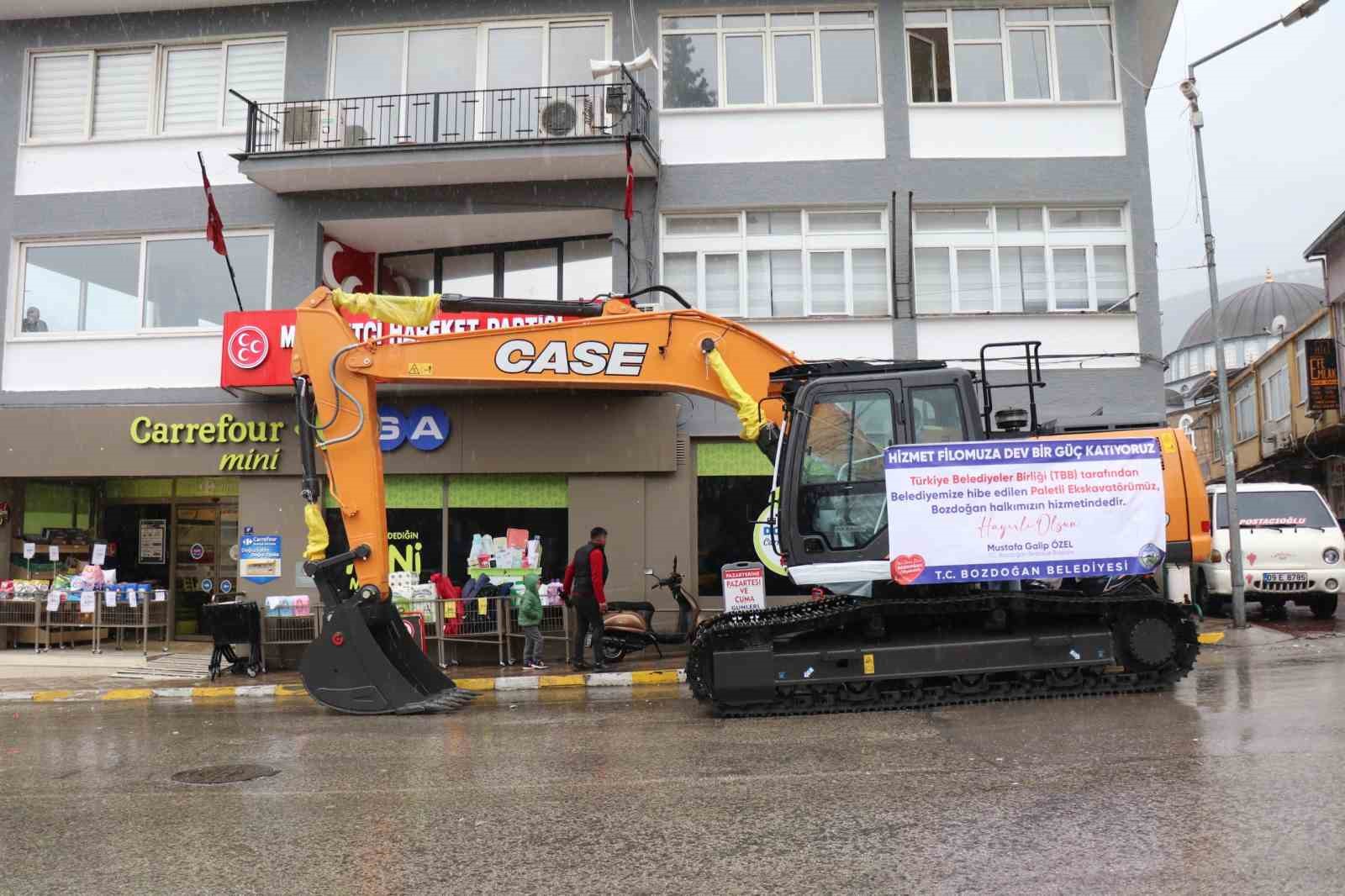 Bozdoğan Belediyesi araç filosunu güçlendirmeye devam ediyor
