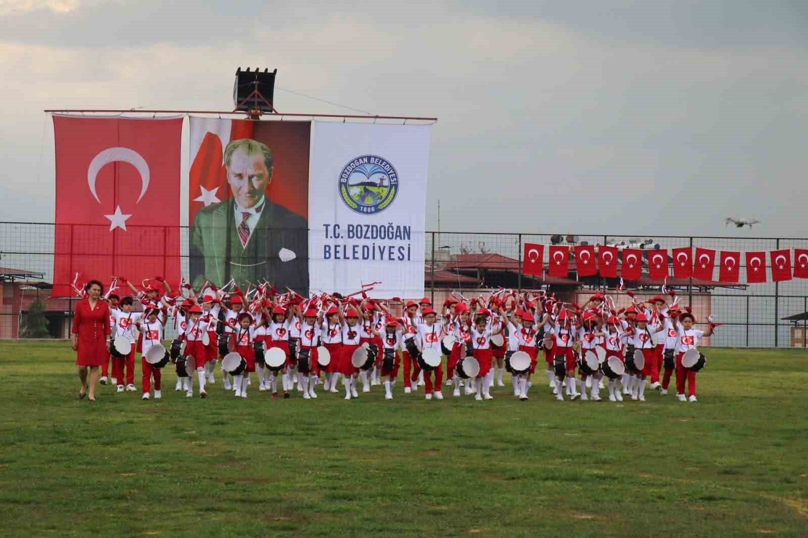 Bozdoğan’da 23 Nisan yağmura rağmen coşkuyla kutlandı
