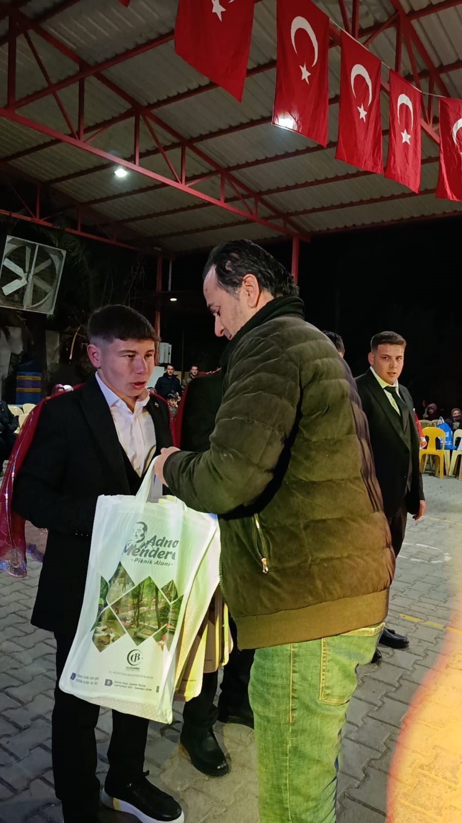 Bozdoğan’da askerler Kur’an-ı Kerim ve Türk Bayrağı ile uğurlandı
