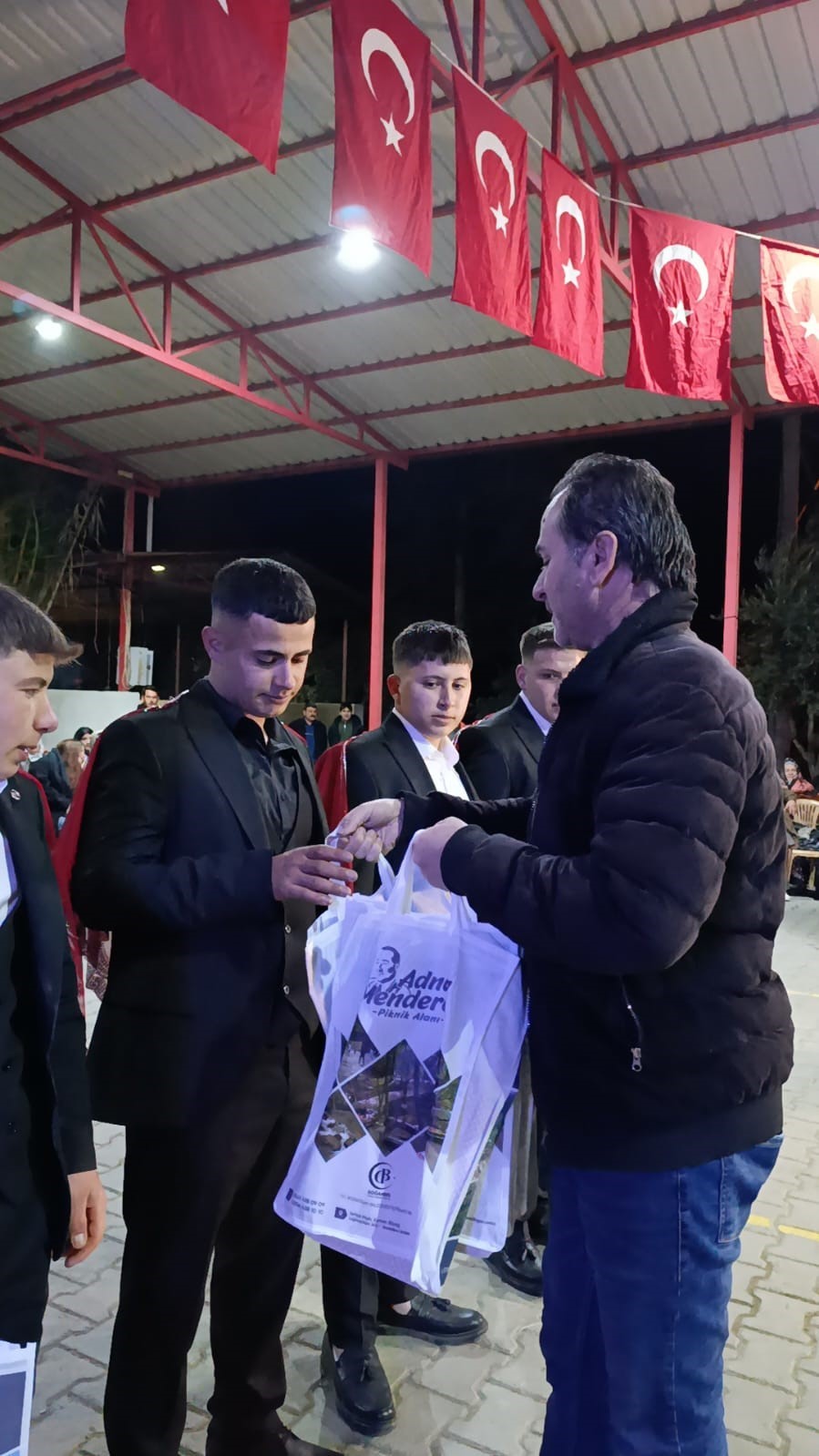 Bozdoğan’da askerler Kur’an-ı Kerim ve Türk Bayrağı ile uğurlandı
