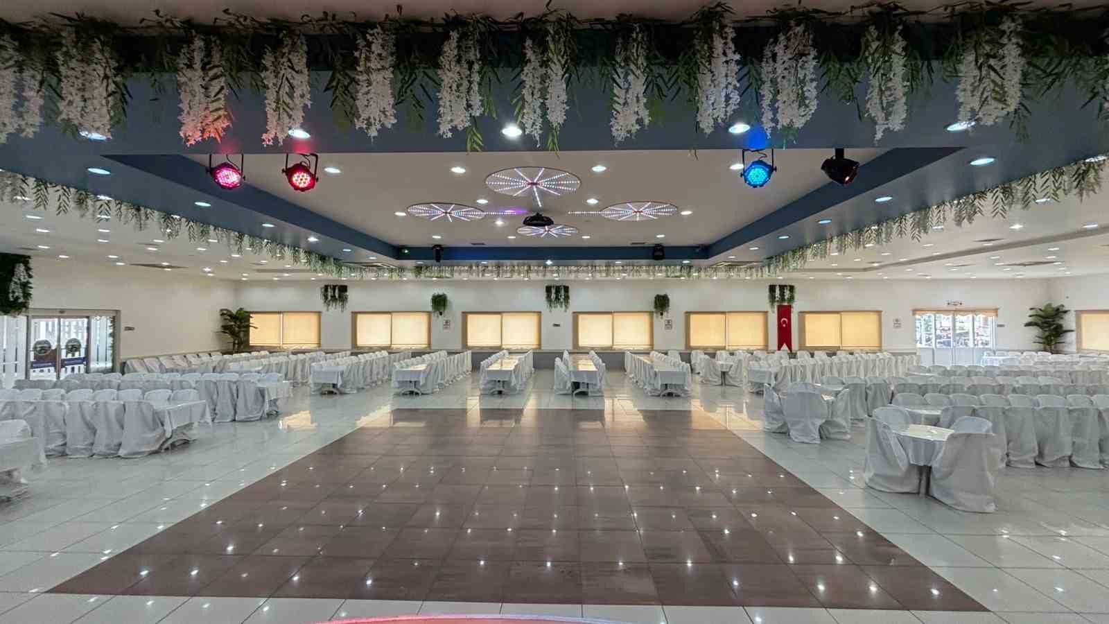 Bozdoğan’da Düğün Salonu yenilendi
Bozdoğan’da Düğün Salonu yenilendi