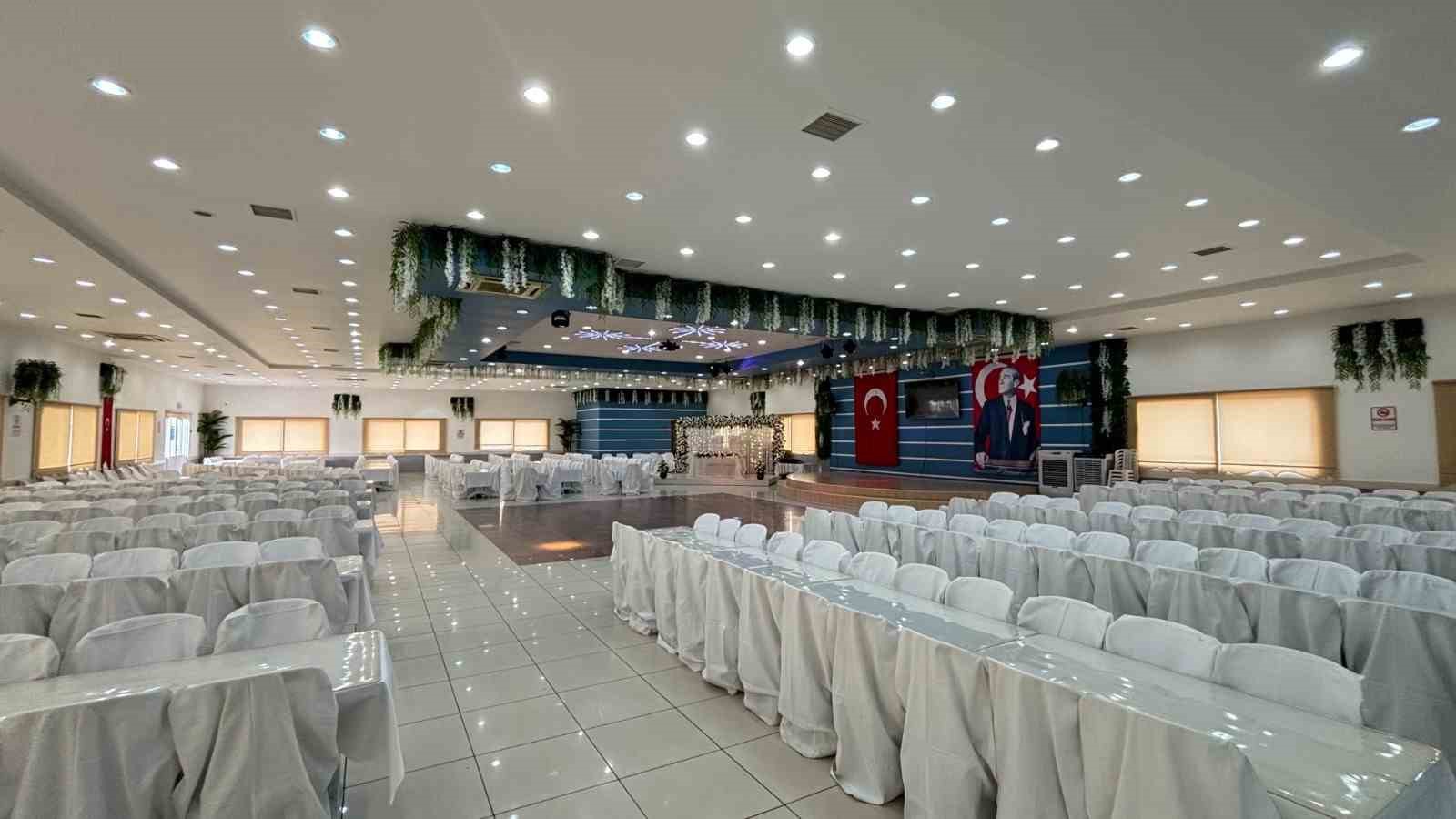 Bozdoğan’da Düğün Salonu yenilendi
Bozdoğan’da Düğün Salonu yenilendi