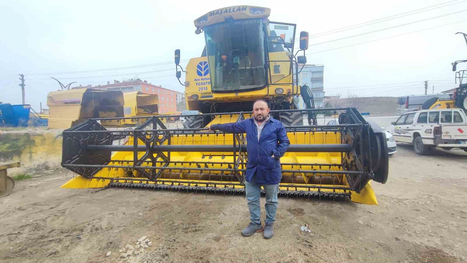 Bozkırın sarı devleri hasat için bakıma alındı
Bozkırın sarı devleri hasat için bakıma alındı