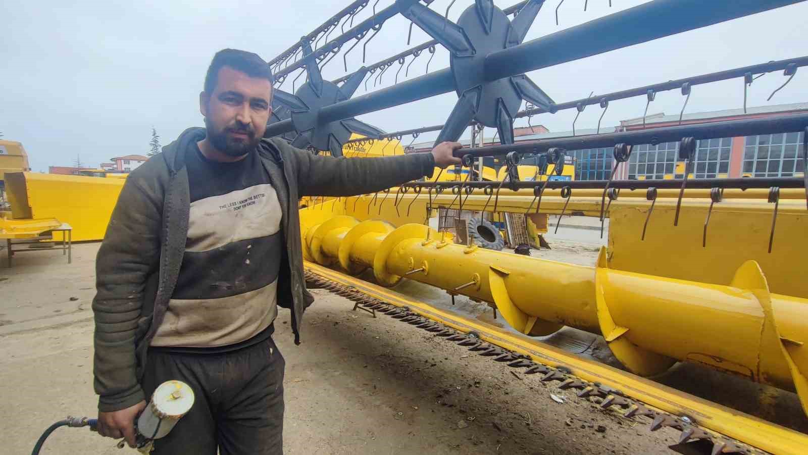 Bozkırın sarı devleri hasat için bakıma alındı
Bozkırın sarı devleri hasat için bakıma alındı