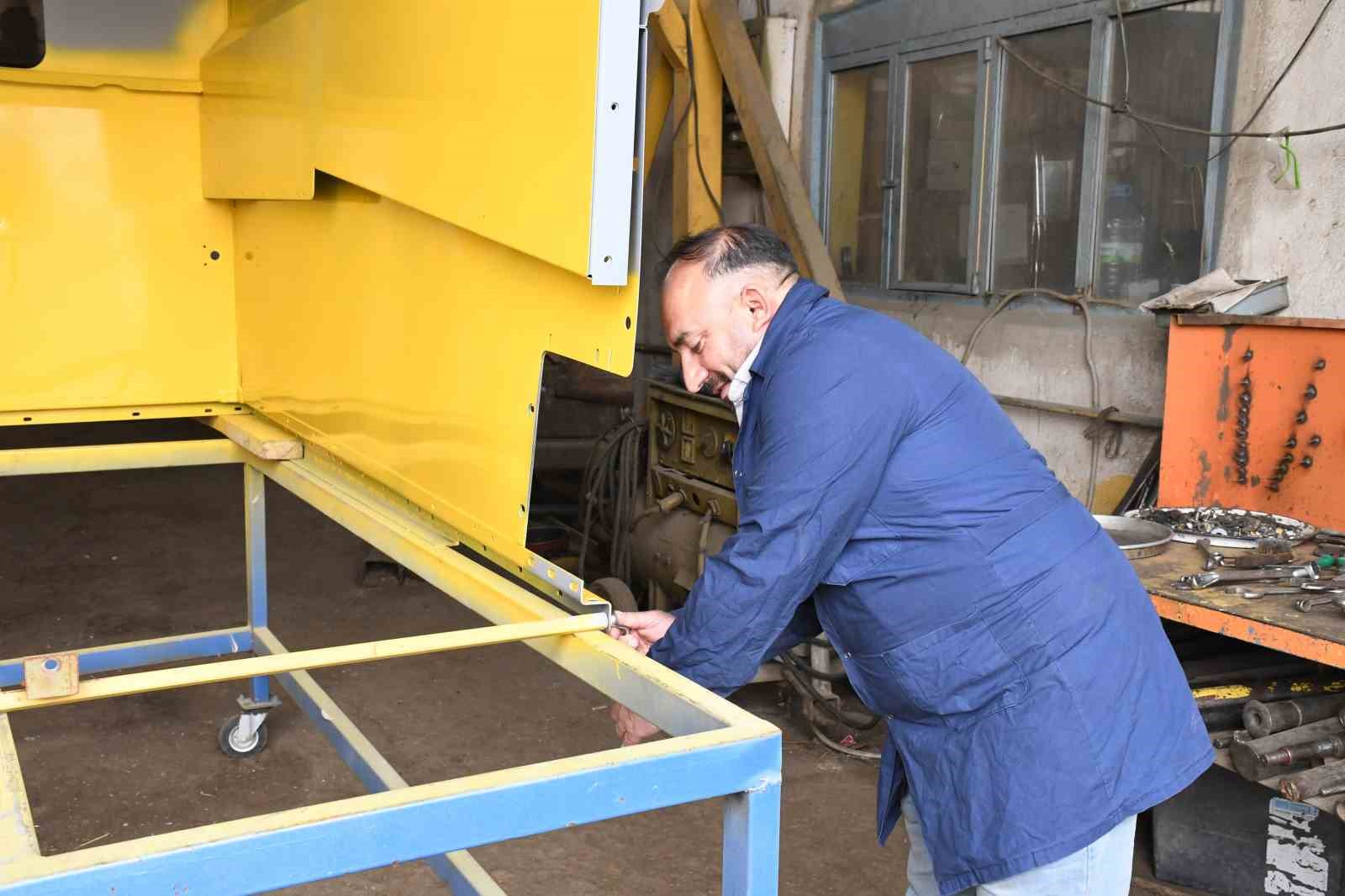 Bozkırın sarı devleri hasat için bakıma alındı
Bozkırın sarı devleri hasat için bakıma alındı